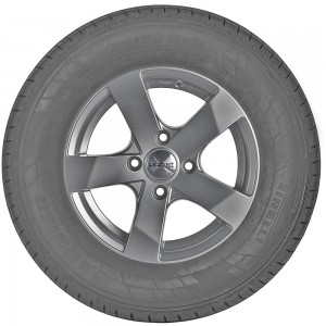 opona do samochodów dostawczych Pirelli CARRIER w rozmiarze 195R15 106R - widok z profilu