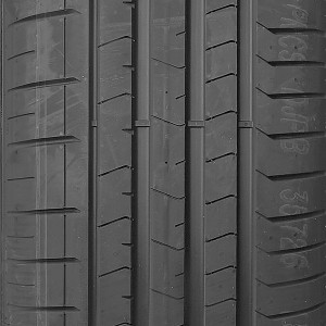 opona osobowa Pirelli P ZERO PZ4 w rozmiarze 265/45R19 z indeksem nośności 105 i prędkości Y