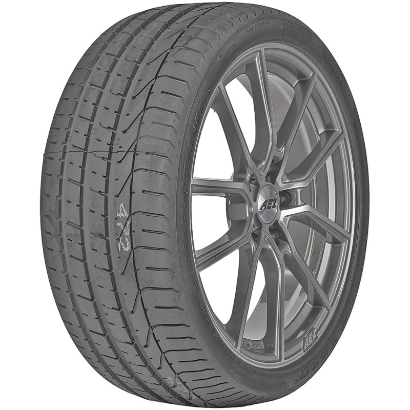 opona samochodowa letnia Pirelli P ZERO w rozmiarze 285/40R22 z indeksem nośności 106 i prędkości Y - widok z boku