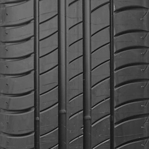 opona do samochodów osobowych Michelin PRIMACY 3 w rozmiarze 185/55R16 83V - widok bieżnika