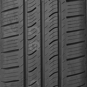 opona samochodowa Pirelli Carrier All Season w rozmiarze 195/75R16 z indeksem nośności 110 i prędkości R