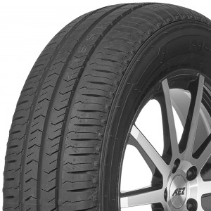 opona samochodowa Nexen Roadian CT8 w rozmiarze 215/75R16 z indeksem nośności 116/114 i prędkości R