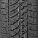 opona zimowa Bridgestone BLIZZAK W810 w rozmiarze 215/75R16 z indeksem nośności 116 i prędkości R - widok bieżnika